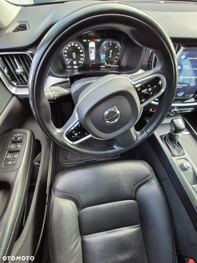 Volvo V60 Cross Country D4 AWD - 11