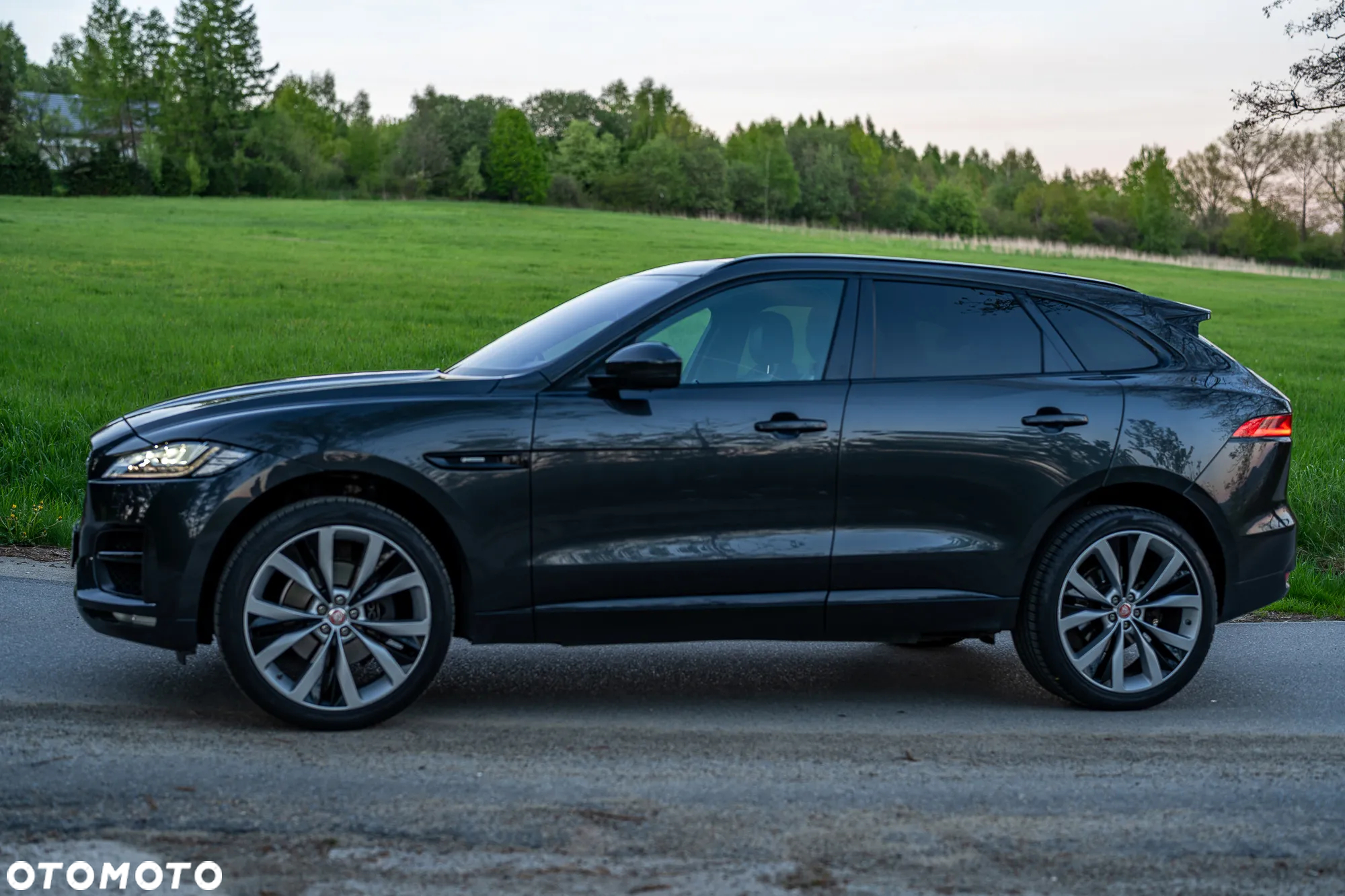 Jaguar F-Pace 3.0 TDV6 AWD R-Sport - 29