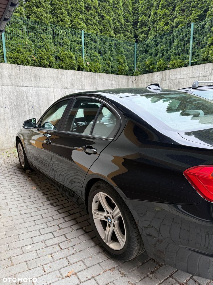 BMW Seria 3 325d - 6