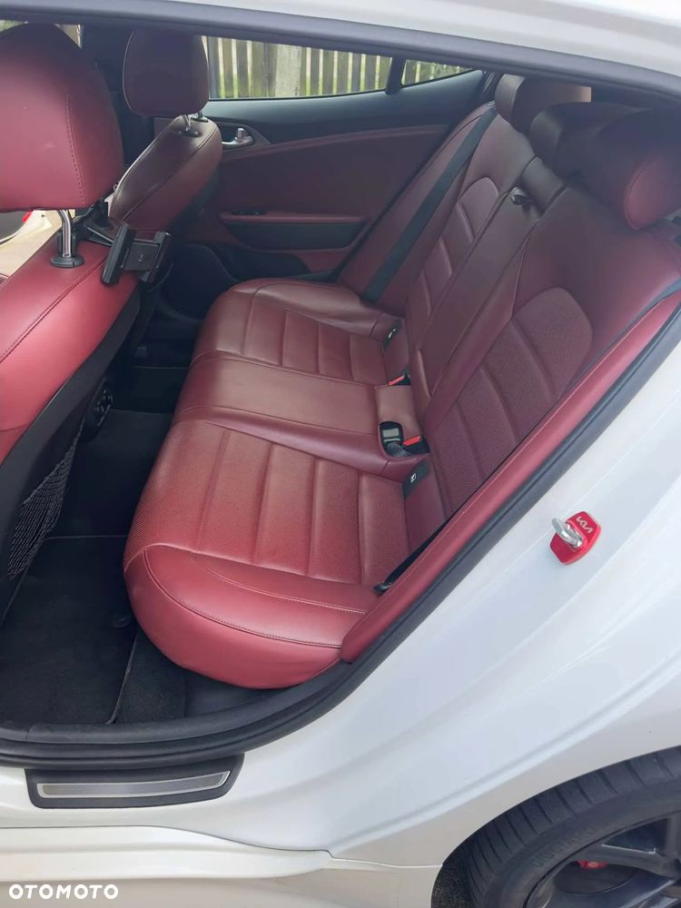 Kia Stinger 3.3 T-GDI V6 GT AWD - 25