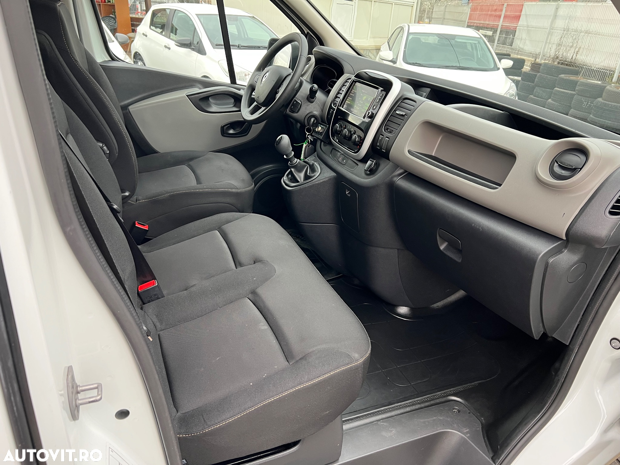 Renault TRAFIC - 16