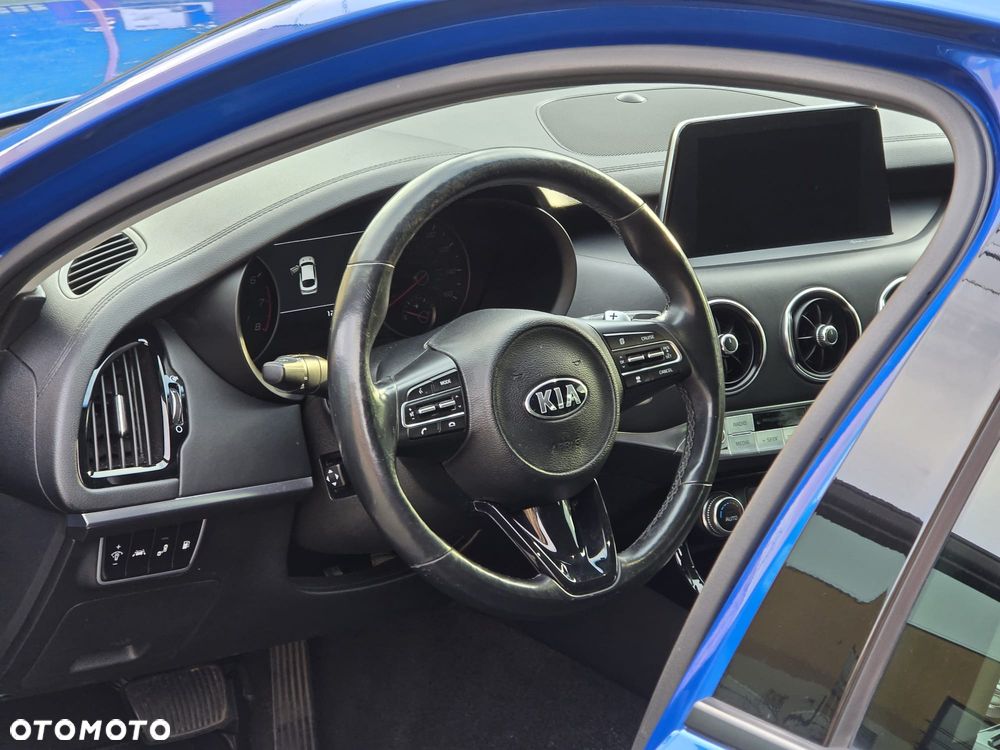Kia Stinger 2.0 T-GDI L - 13
