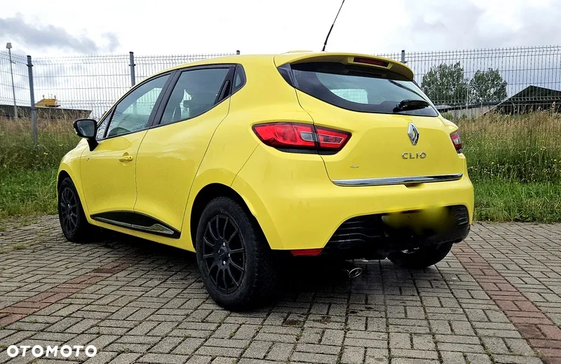 Renault Clio 1.2 16V 75 Expression - 13