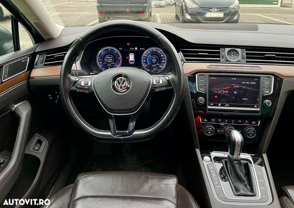 Volkswagen Passat 2.0 TDI SCR 4Motion DSG Highline - 8