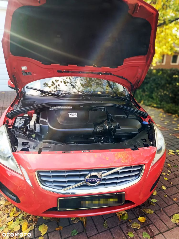 Volvo V60 D3 Momentum - 30