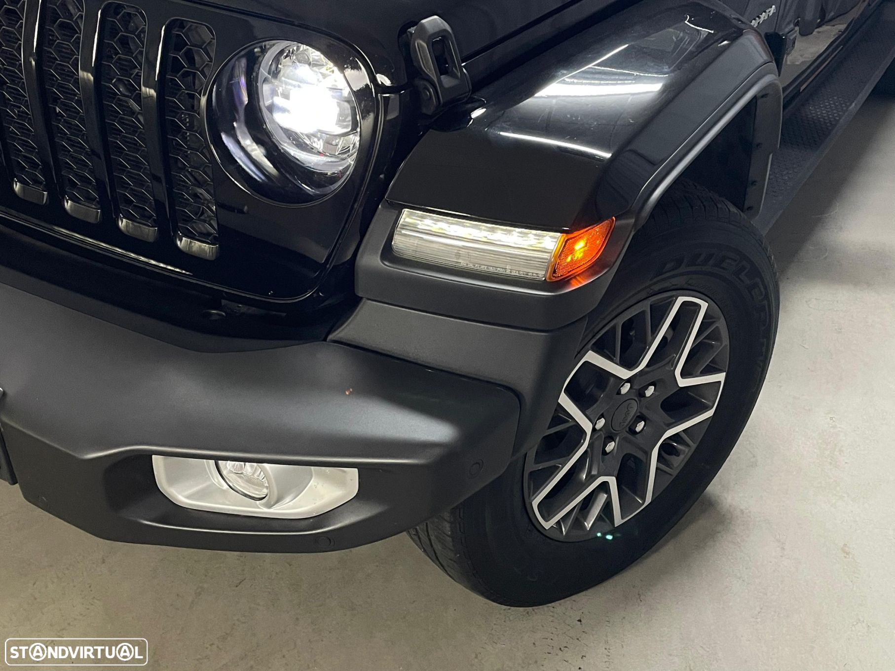 Jeep Wrangler - 5
