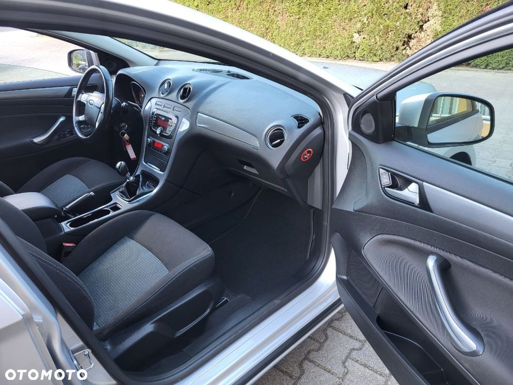 Ford Mondeo - 20