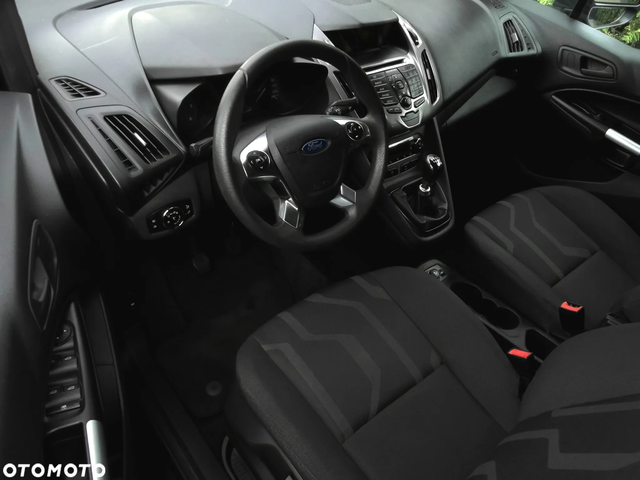 Ford Tourneo Connect Grand - 28