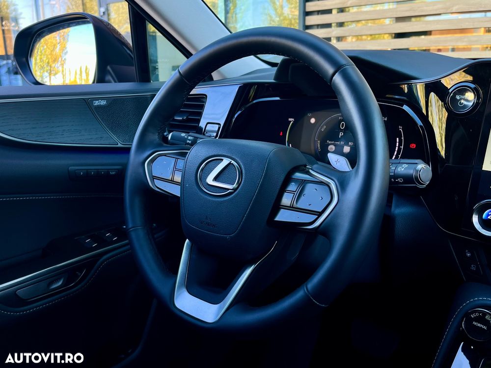 Lexus Seria NX 450h+ AWD CVT PHEV Luxury - 28