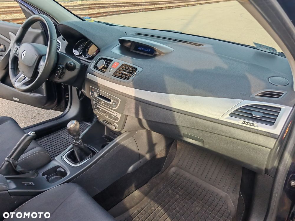 Renault Megane 1.9 dCi Dynamique Euro5 - 24