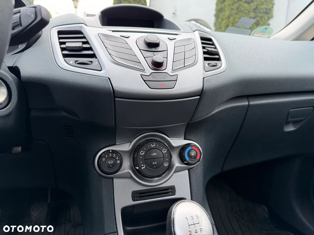 Ford Fiesta 1.25 Silver X Plus - 18