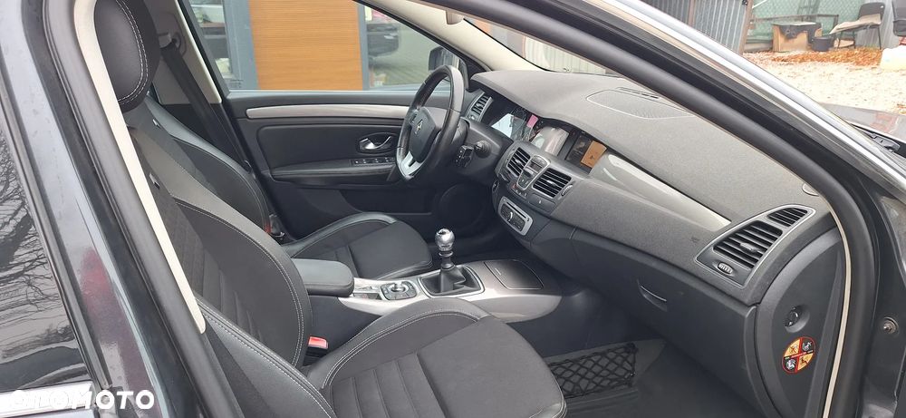 Renault Laguna 2.0 Limited - 17