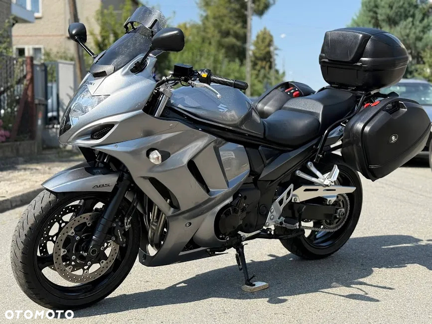 Suzuki GSX - 40