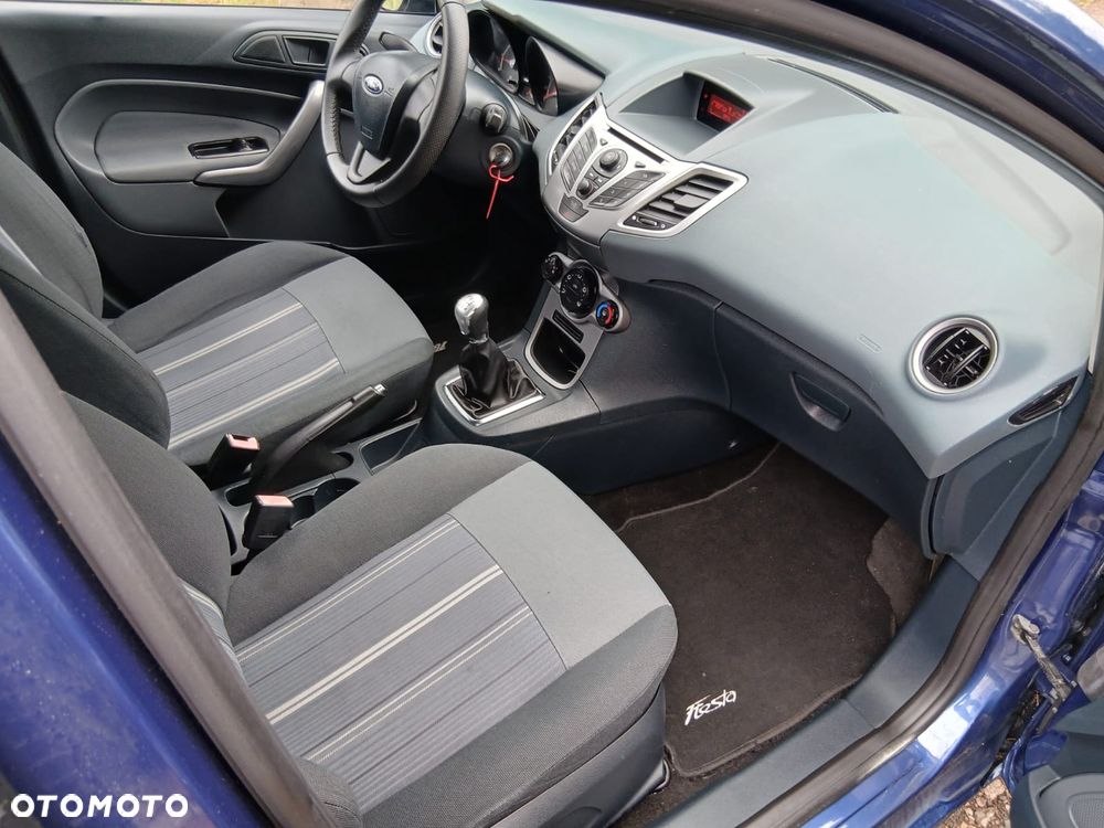 Ford Fiesta 1.25 Ambiente - 33