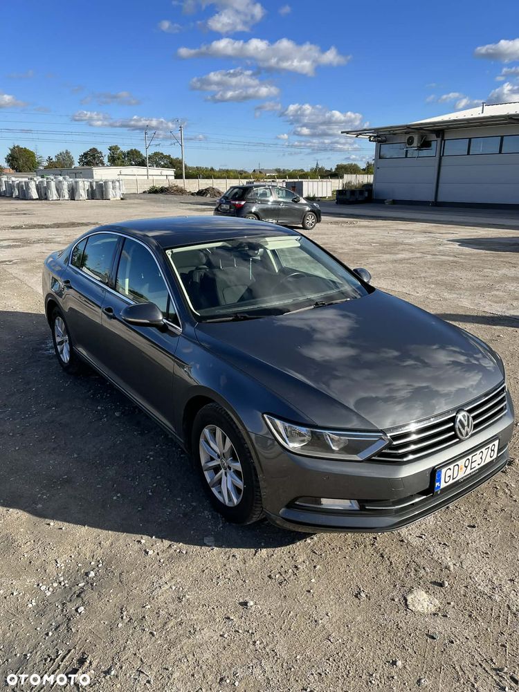 Volkswagen Passat 1.8 TSI BMT Comfortline - 1
