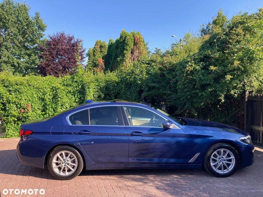 BMW Seria 5 520d Luxury Line - 8