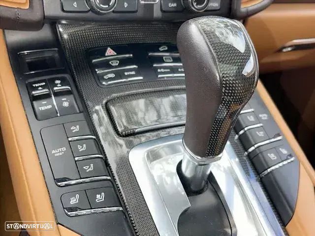 Porsche Cayenne Turbo S Tiptronic S - 12