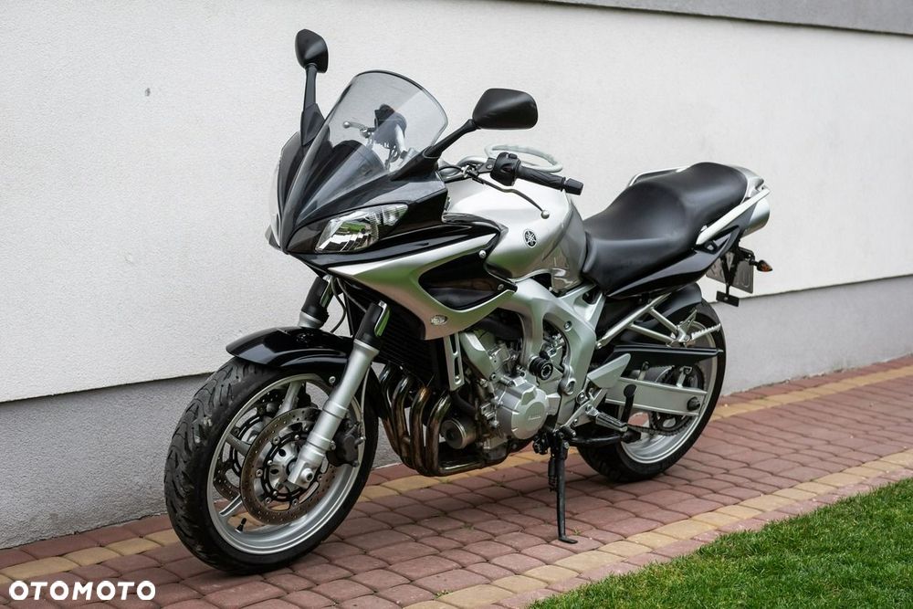 Yamaha FZ - 6