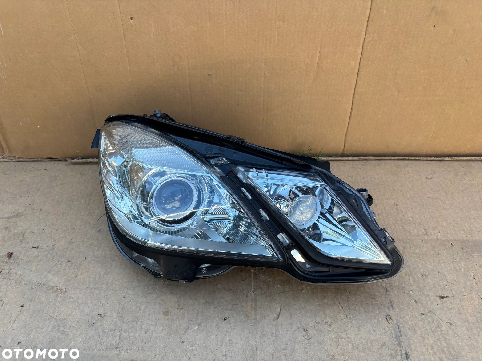 Oryginalna Lampa Przednia Prawa Mercedes E Klasa W212 Bi Xenon Skrętny Europa Cała Ładna a2128205861KZ a2128205861 - 1