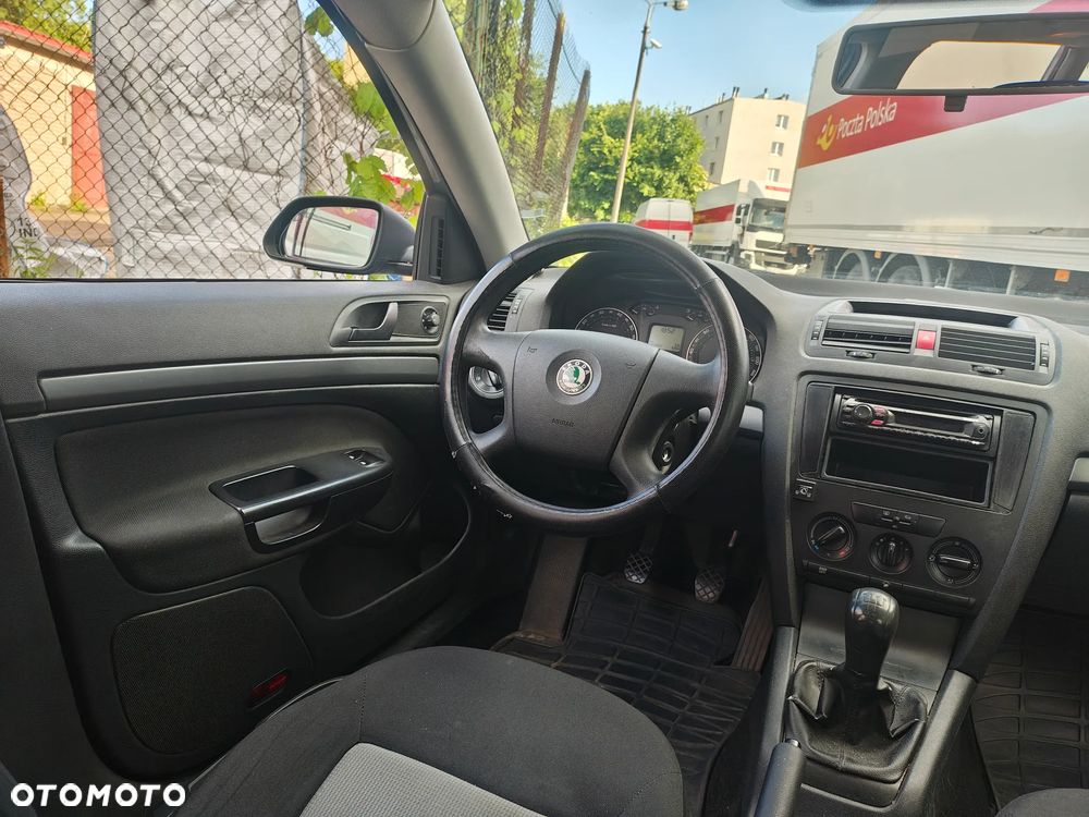 Skoda Octavia 1.6 Mint - 23