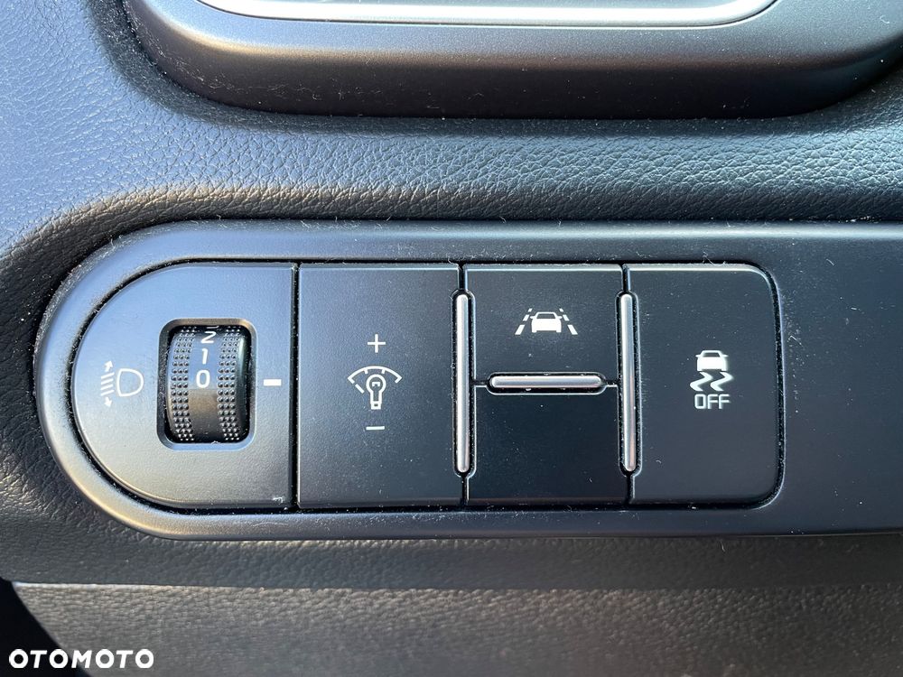 Kia Ceed 1.6 CRDi SCR L - 8