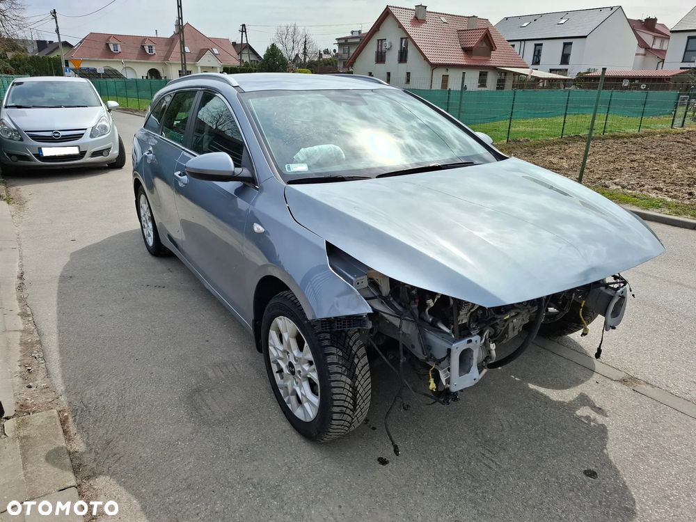 Kia Ceed - 7