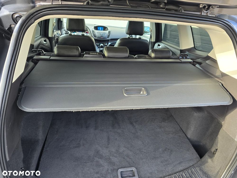 Ford Kuga 2.0 TDCi 2x4 Titanium - 35