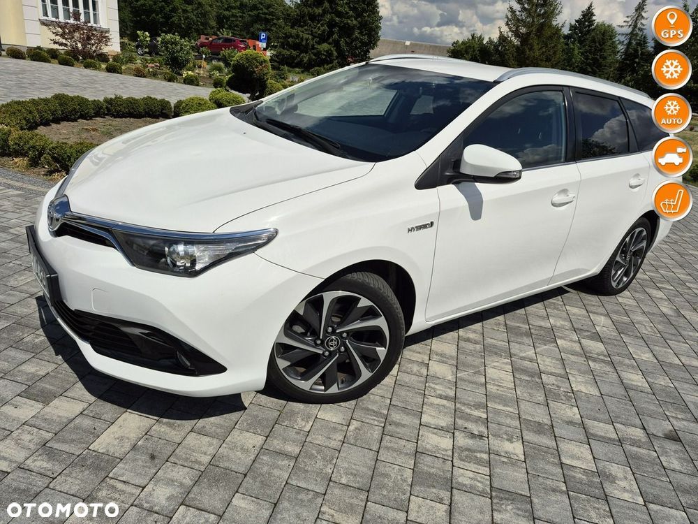 Toyota Auris - 1