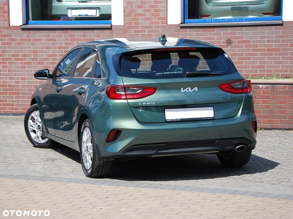Kia Ceed - 22