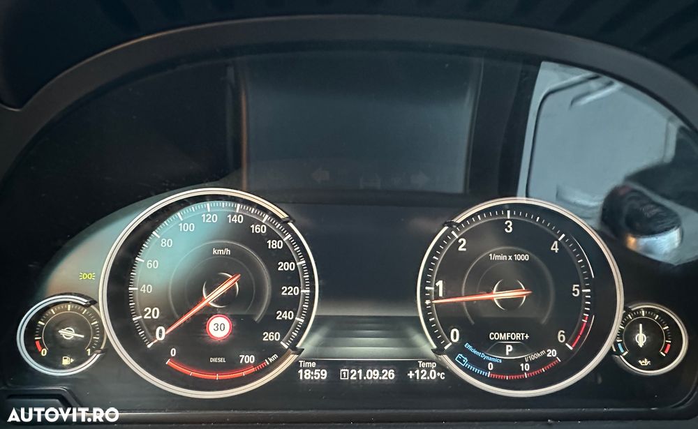 BMW Seria 5 525d xDrive Sport-Aut. Luxury Line - 7