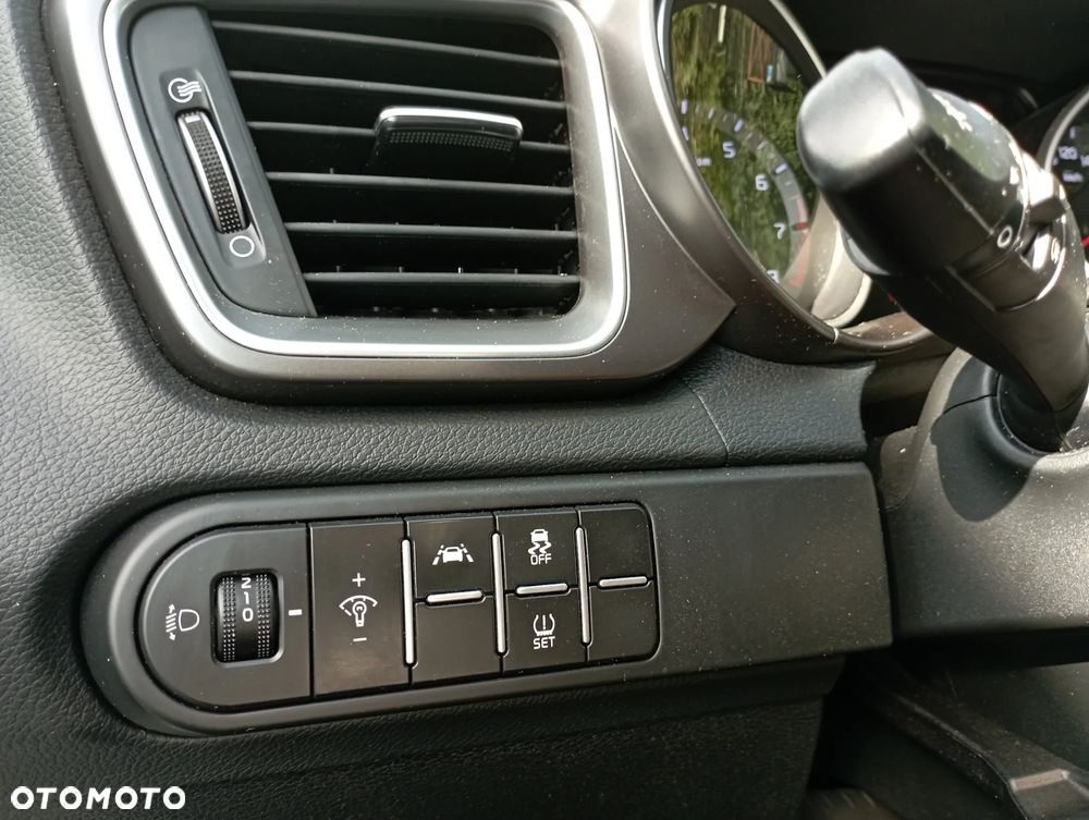 Kia Ceed 1.5 T-GDI M - 13