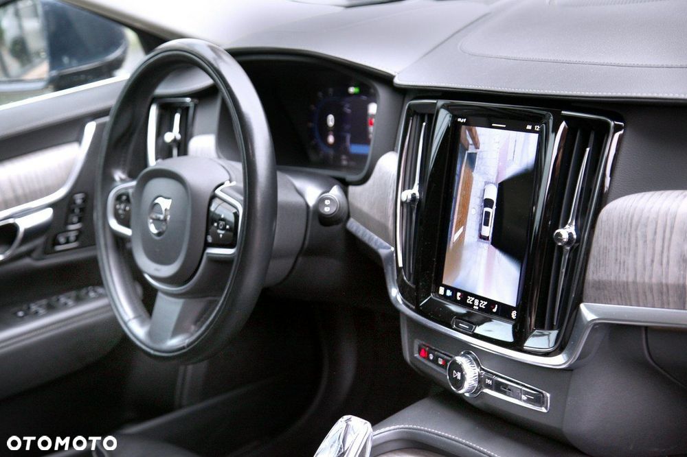 Volvo V90 D5 SCR AWD Momentum Pro - 12