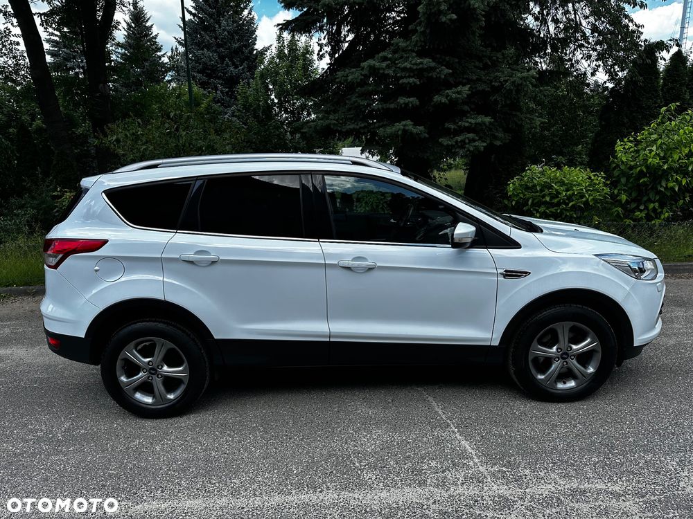 Ford Kuga 2.0 TDCi 2x4 Titanium - 3