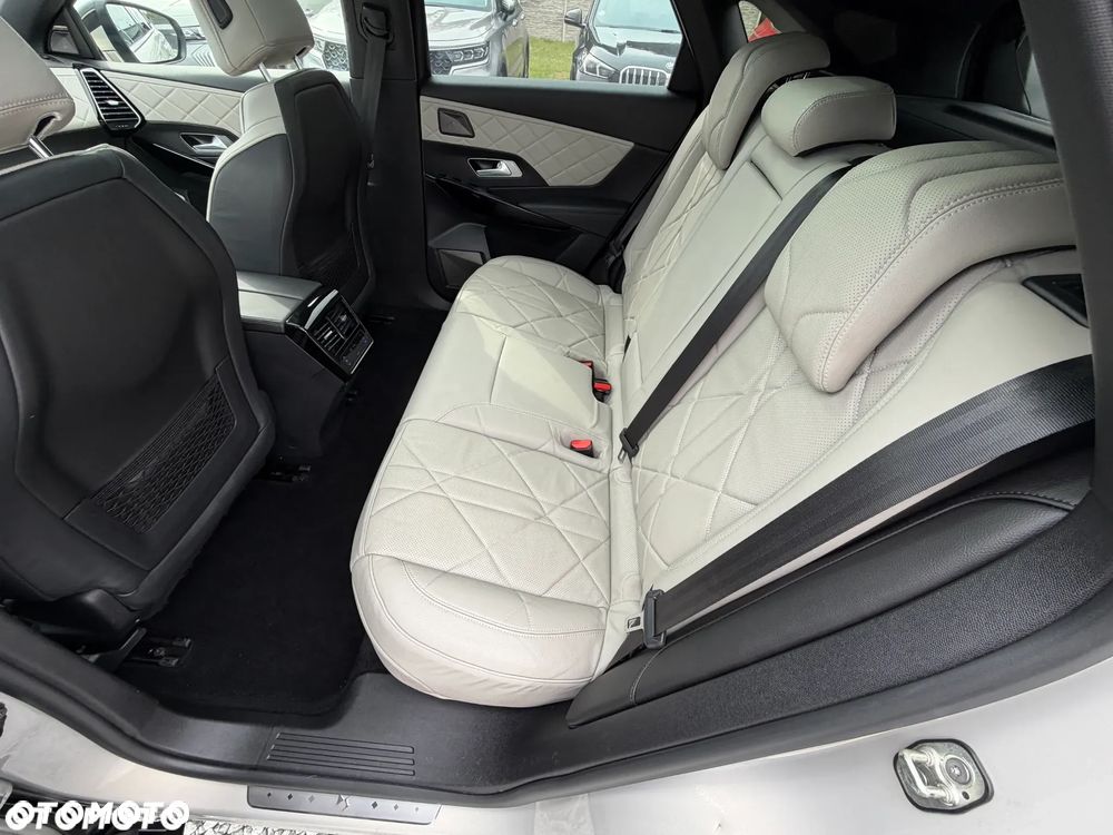 DS Automobiles DS 7 Crossback 1.6 E-Tense 4x4 Grand Chic - 31