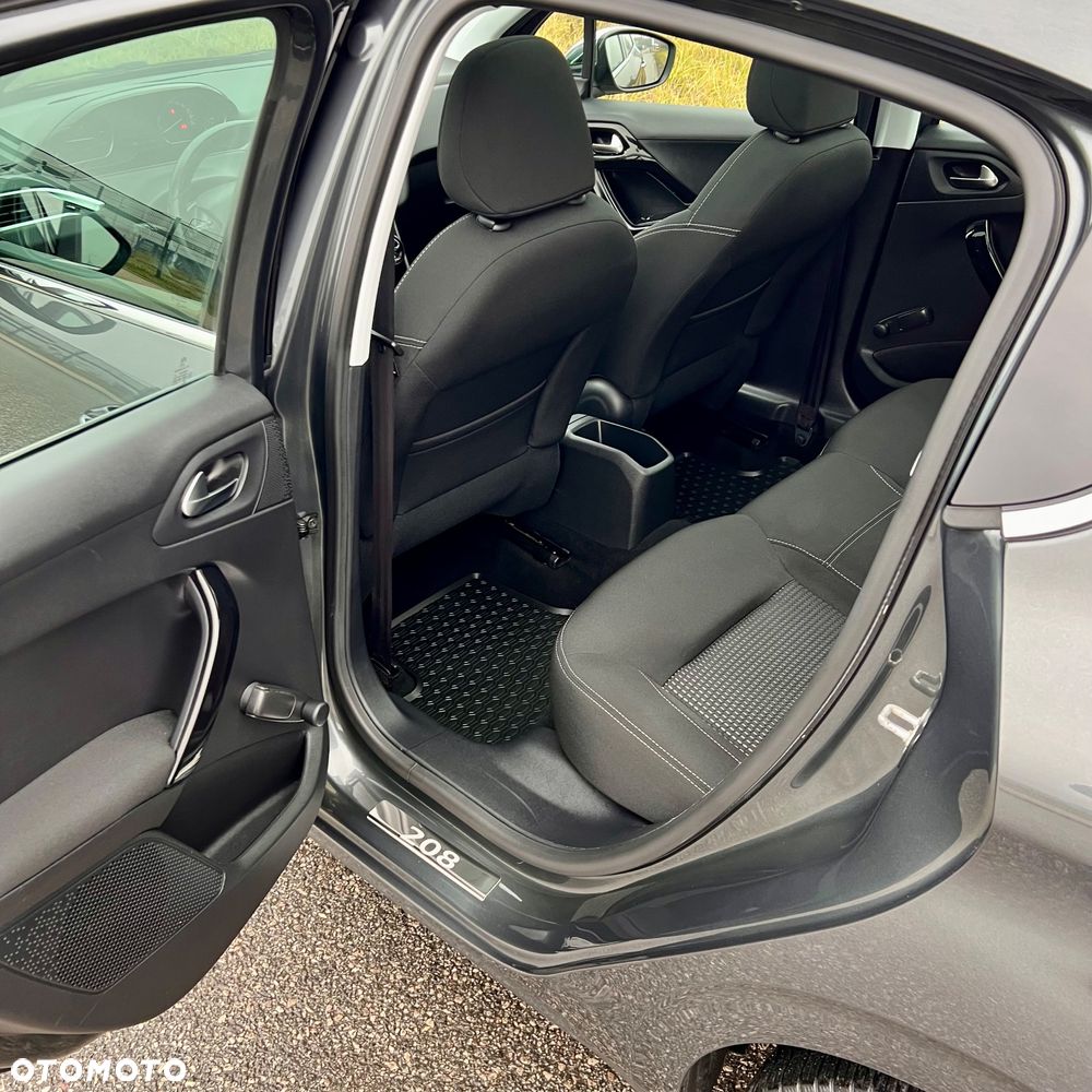 Peugeot 208 82 PureTech Style - 22