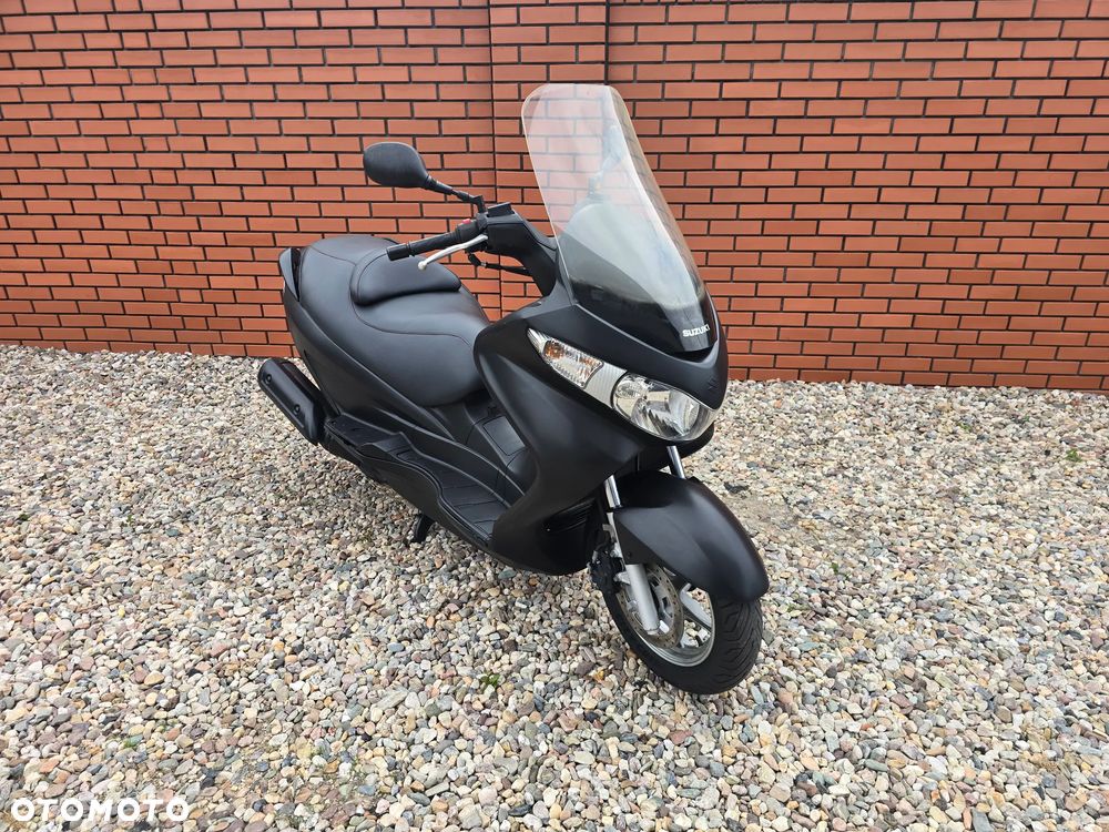 Suzuki Burgman - 6