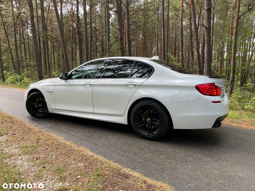 BMW Seria 5 520d xDrive - 24