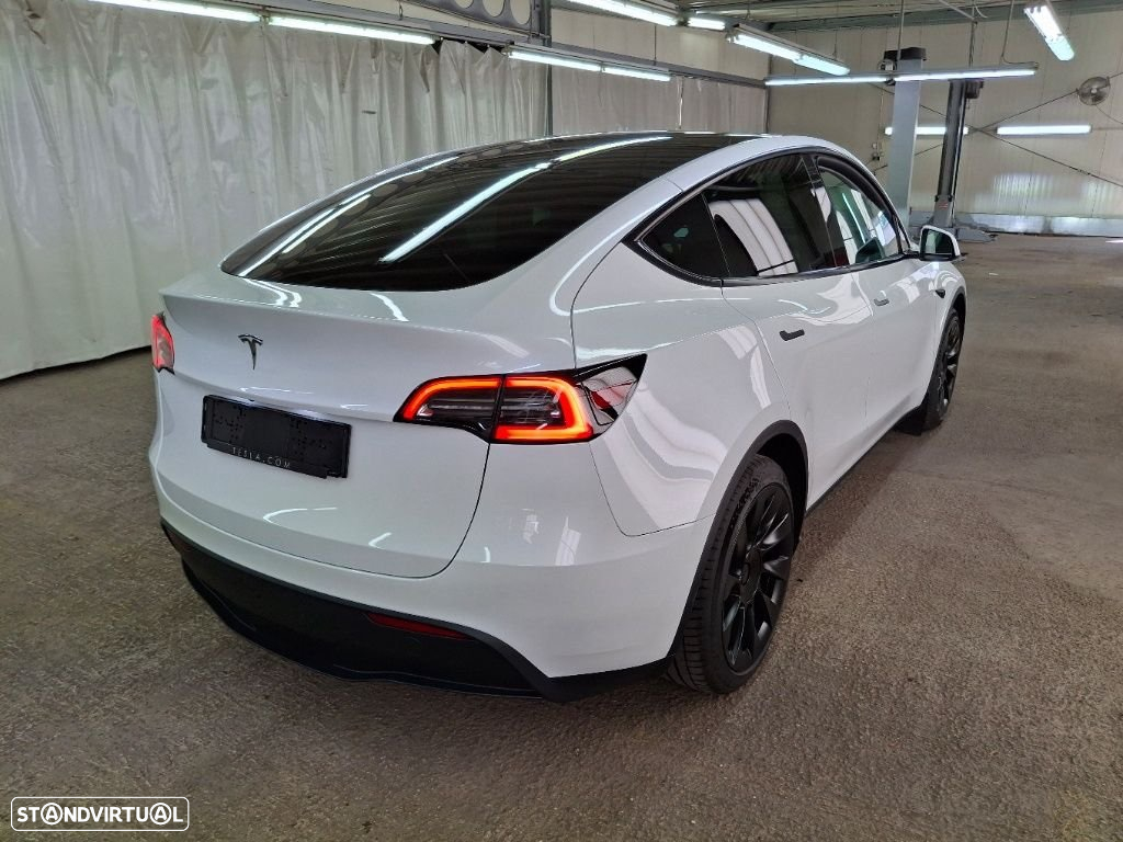 Tesla Model Y RWD - 2