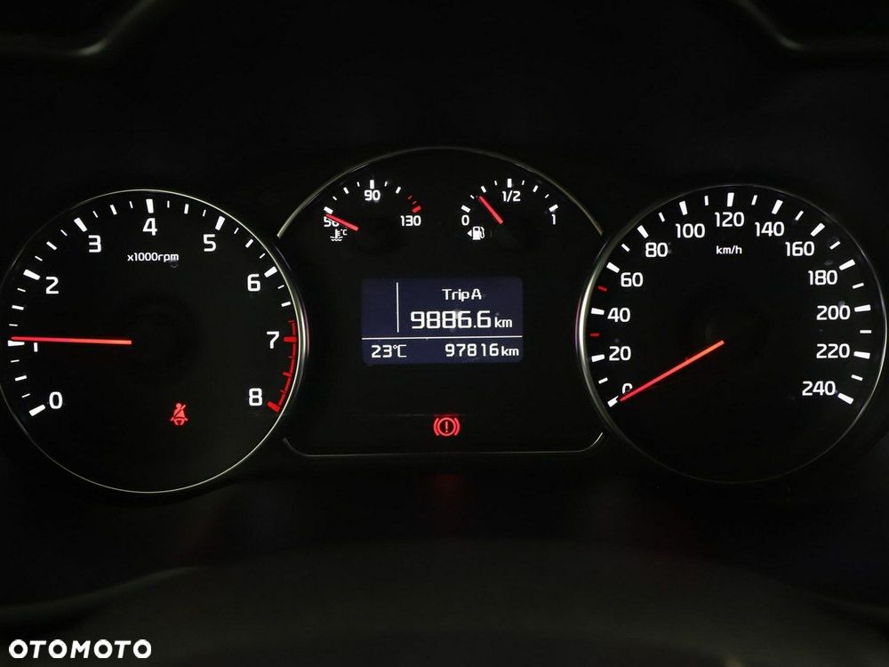 Kia Carens 1.6 GDI Dream-Team Edition - 23