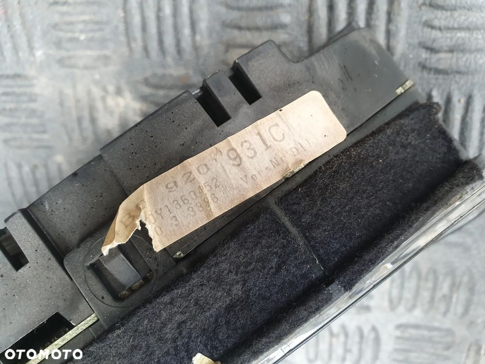 Licznik Audi A6 C5 2.4 V6 4B0920931C  EUROPA - 6