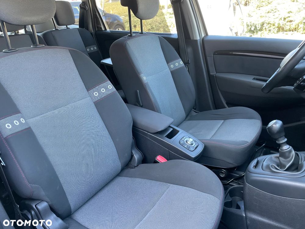 Renault Grand Scenic ENERGY TCe 130 S&S Paris - 29