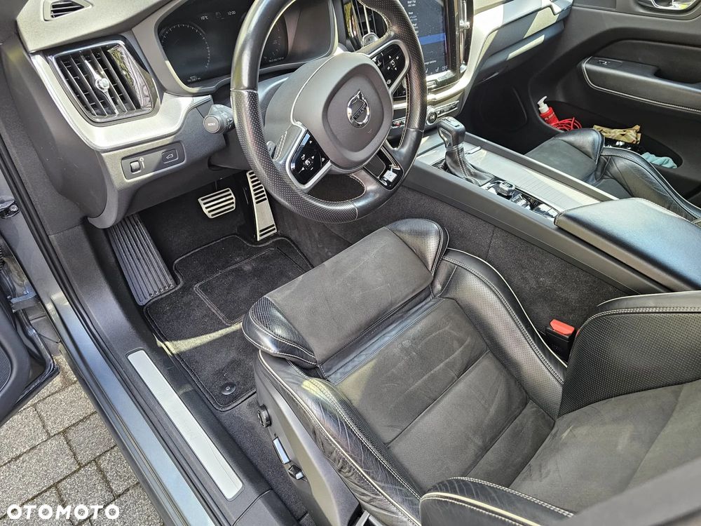 Volvo XC 60 T6 AWD Geartronic RDesign - 10