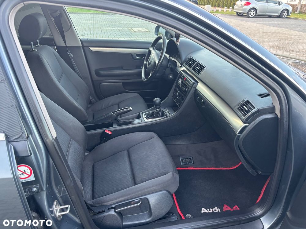 Audi A4 Limousine - 12