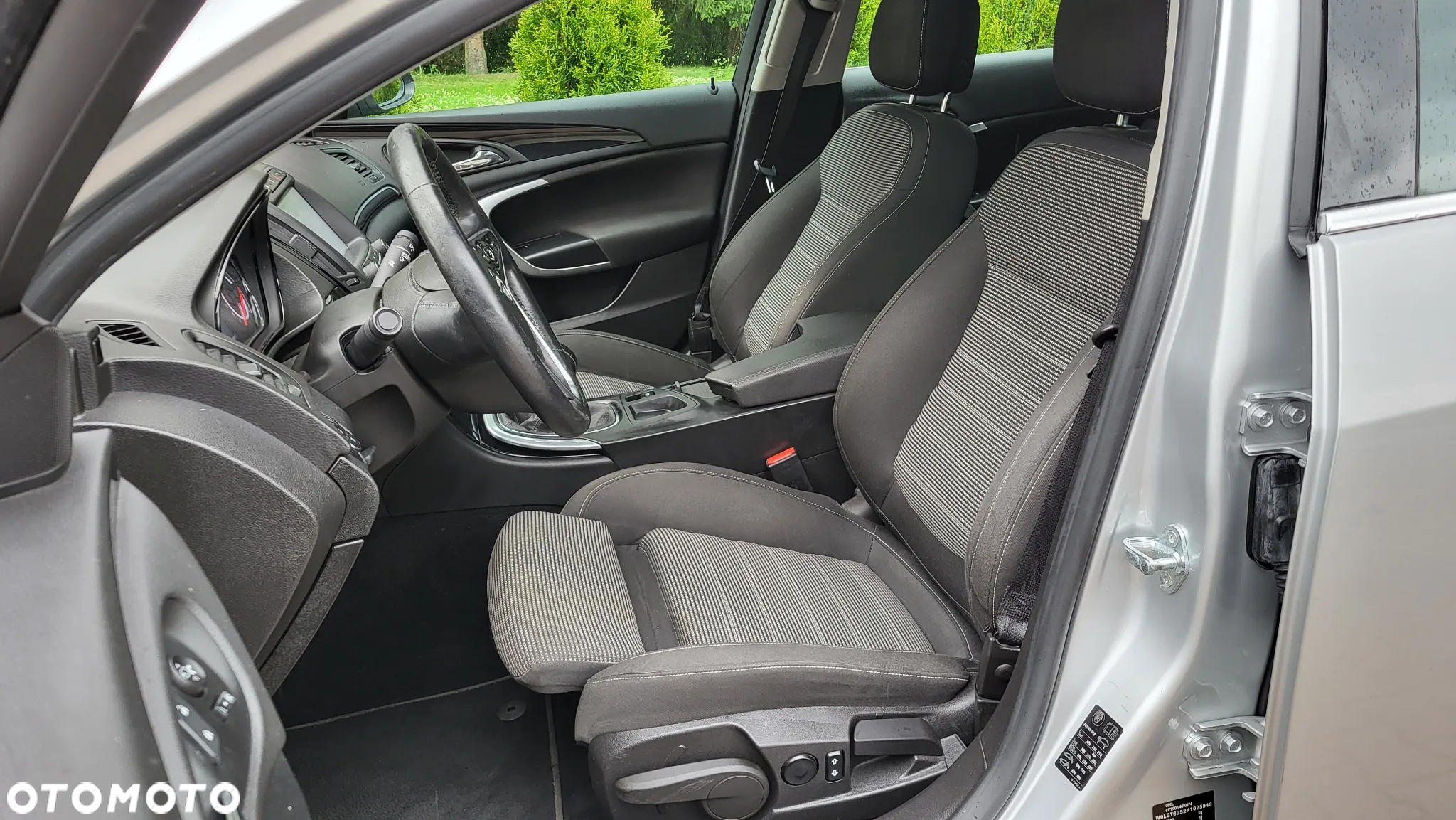 Opel Insignia 1.6 T Cosmo S&S - 9