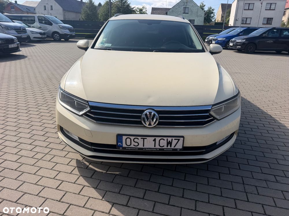 Volkswagen Passat 2.0 TDI SCR DSG - 2