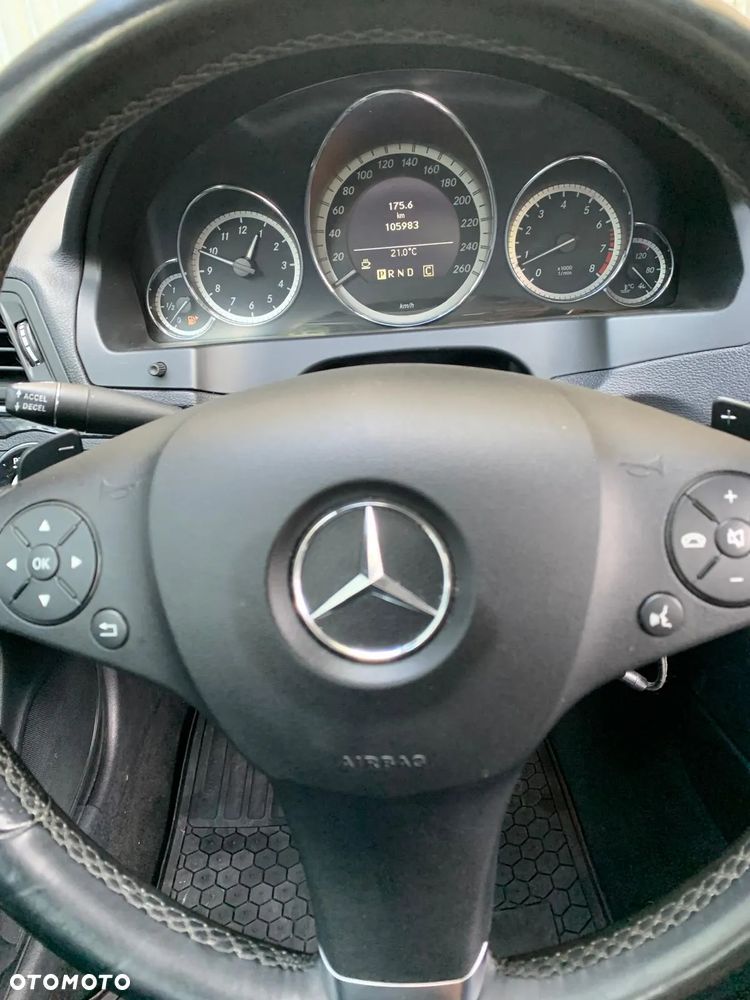 Mercedes-Benz Klasa E - 4