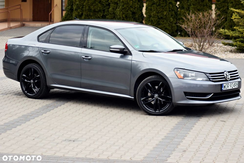 Volkswagen Passat - 4