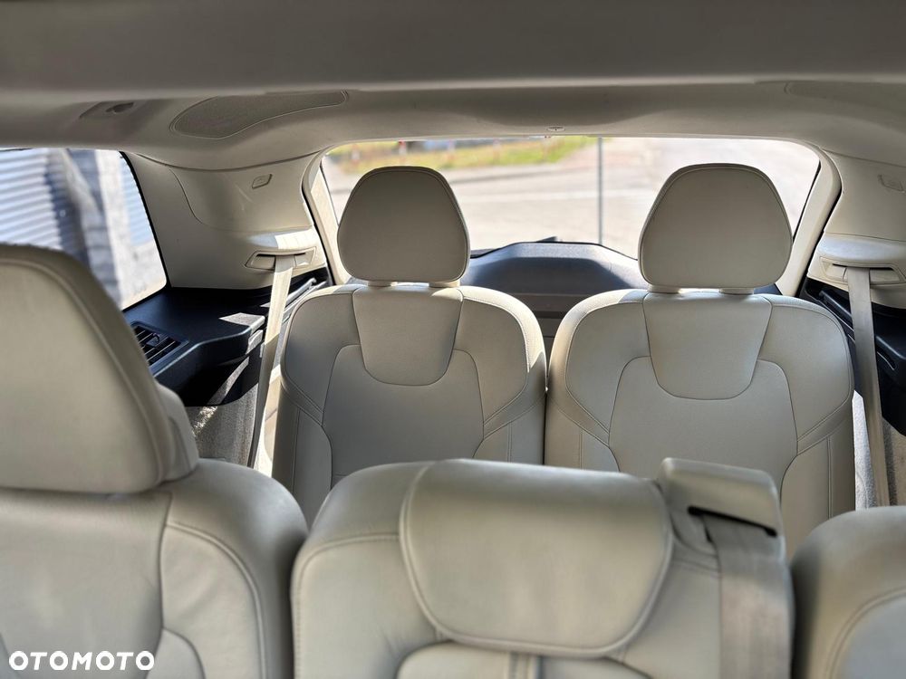 Volvo XC 90 T6 AWD Momentum 7os - 32