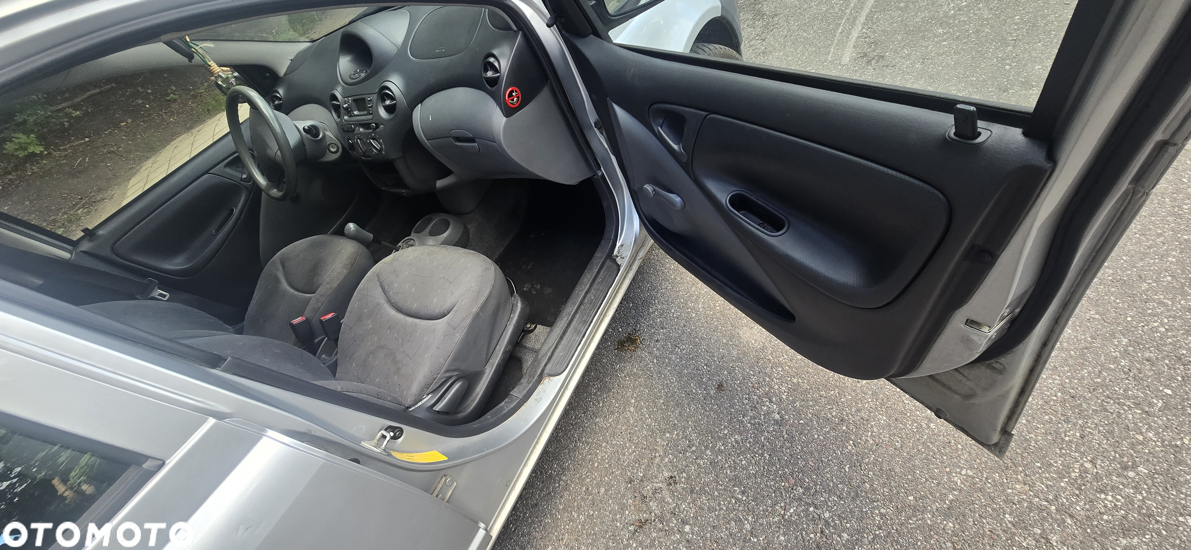 Toyota Yaris 1.0 Base - 8