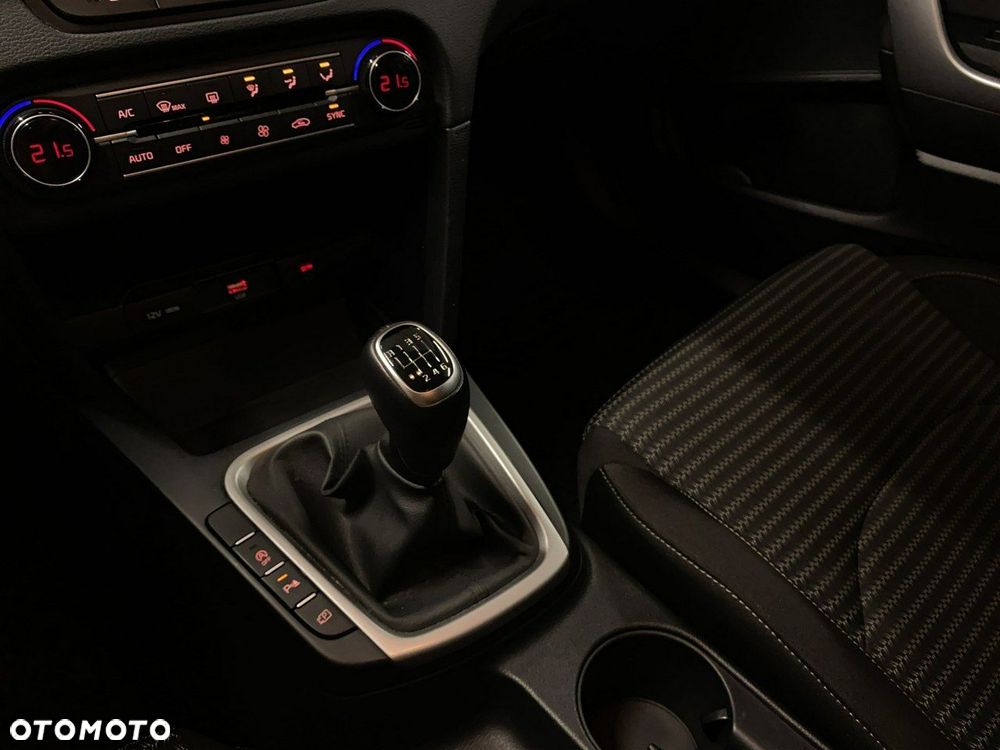 Kia Ceed - 24